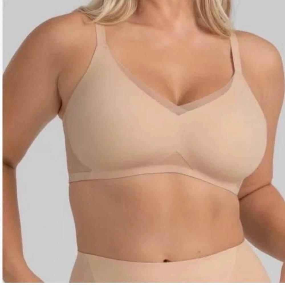 New Honeylove Crossover Bra In Nude Tan M 36B/C. New without tags/ Never worn